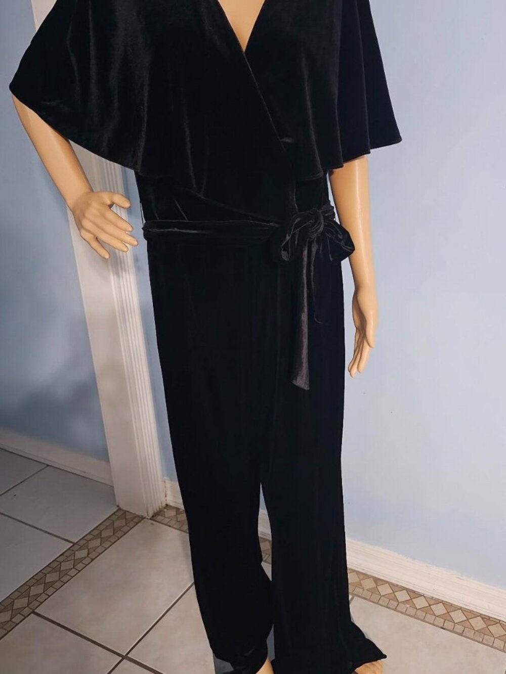 Alex Marie Black Velvet Beth Wrap Cape Sleeve Tie Waist Jumpsuit Size 16 NWT